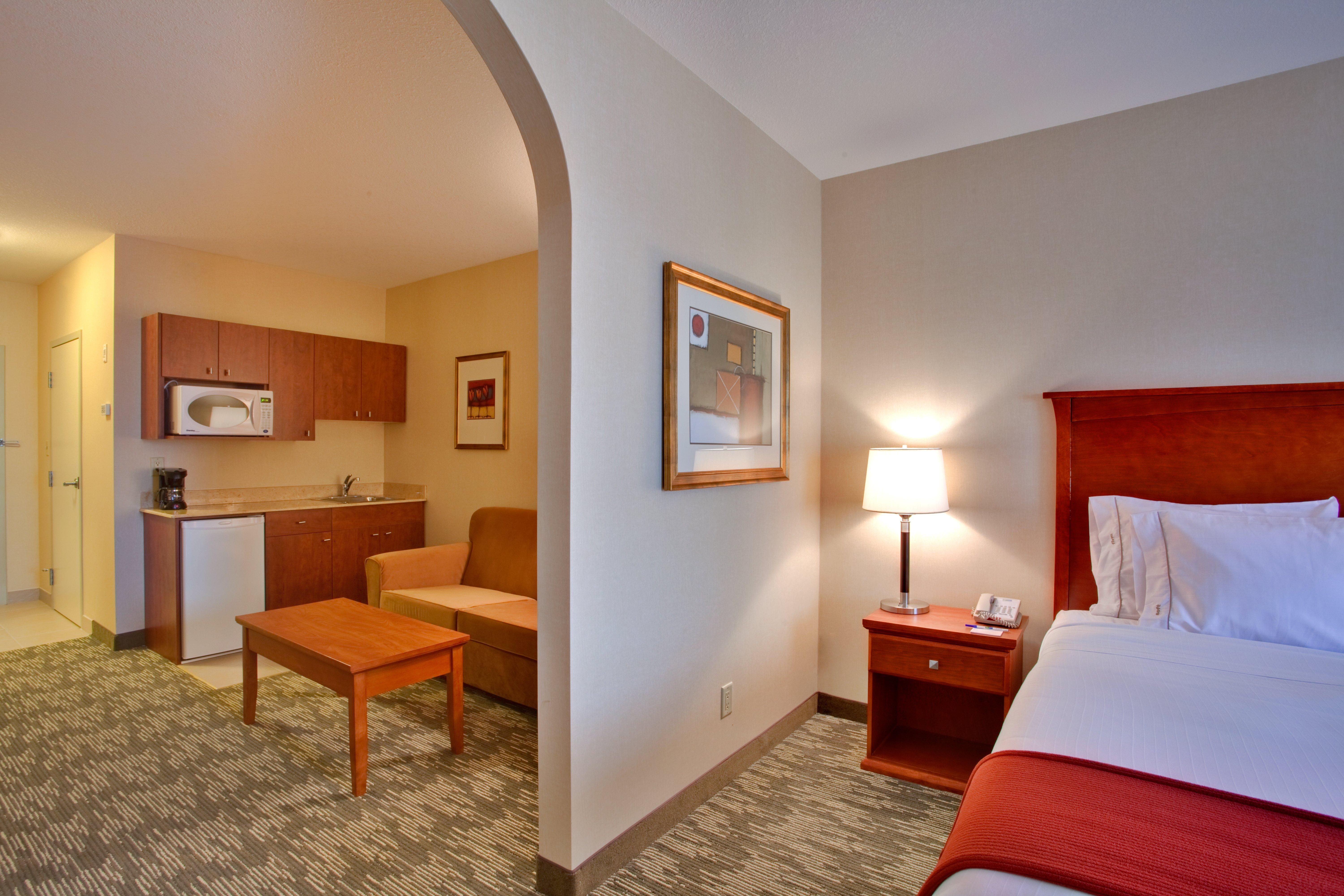 Holiday Inn Express Hotel & Suites-Edmonton South, An Ihg Hotel Εξωτερικό φωτογραφία